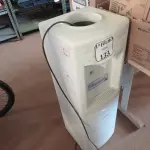 LOTE 133 - 01 BEBEDOURO PARA GARRAFÃO IBBL.(LIGANDO) (NO ESTADO) ATENÇÃO! FAZER A VISITAÇÃO ANTES DE ARREMATAR, NÃO SABEMOS SE FUNCIONA. LEILÃO NÃO TEM GARANTIA E NEM DEVOLUÇÃO, SUJEITO A POSSÍVEIS AVARIAS VISÍVEIS/OCULTAS E/OU AUSÊNCIA DE COMPONENTES.