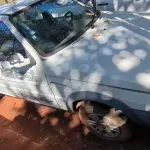 LOTE 032 - 01 FIAT UNO MILLE WAY ECON; PLACA: JKF-3642; ANO: 2012. CHASSI: 9BD15844AD6750550, RENAVAM: 00481409122;  (VEÍCULO BATIDO NA FRENTE (FAROL, PARACHOQUE, GRADE DO PARACHOQUE, MOLDURA DO PARAMA QUEBRADOS) CAPÔ E PARALAMA LE AMASSADOS, VEÍCULO NÃO FUNCIONA BOMBA DE COMBUSTÍVEL). (NO ESTADO)