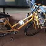 LOTE 115 - 01 BICICLETA CARGUEIRA, 01 BANCO E 01 PARA CHOQUE. (NO ESTADO) ATENÇÃO! FAZER A VISITAÇÃO ANTES DE ARREMATAR, NÃO SABEMOS SE FUNCIONA. LEILÃO NÃO TEM GARANTIA E NEM DEVOLUÇÃO, SUJEITO A POSSÍVEIS AVARIAS VISÍVEIS/OCULTAS E/OU AUSÊNCIA DE COMPONENTES.