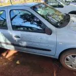 LOTE 007 - 01 RENAULT CLIO AUT1616VS; PLACA: JHM-0577; ANO: 2008; CHASSI: 8A1LB8E058L033258, RENAVAM: 00973885203; VEÍCULO NÃO FUNCIONA, CORREIA DENTADA QUEBRADA. (NO ESTADO)