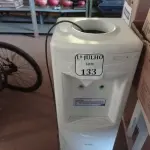 LOTE 133 - 01 BEBEDOURO PARA GARRAFÃO IBBL.(LIGANDO) (NO ESTADO) ATENÇÃO! FAZER A VISITAÇÃO ANTES DE ARREMATAR, NÃO SABEMOS SE FUNCIONA. LEILÃO NÃO TEM GARANTIA E NEM DEVOLUÇÃO, SUJEITO A POSSÍVEIS AVARIAS VISÍVEIS/OCULTAS E/OU AUSÊNCIA DE COMPONENTES.