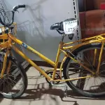 LOTE 275 - 01 BICICLETA CARGUEIRA E 02 RODAS. (NO ESTADO) ATENÇÃO! FAZER A VISITAÇÃO ANTES DE ARREMATAR, NÃO SABEMOS SE FUNCIONA. LEILÃO NÃO TEM GARANTIA E NEM DEVOLUÇÃO, SUJEITO A POSSÍVEIS AVARIAS VISÍVEIS/OCULTAS E/OU AUSÊNCIA DE COMPONENTES.
