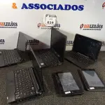 LOTE 034 - 04 NETBOOKS, SENDO 02 MARCA ACER, 01 ASUS E 01 HP E 02 TABLETES PARA RETIRADA DE PEÇAS. (NO ESTADO) ATENÇÃO! FAZER A VISITAÇÃO ANTES DE ARREMATAR, NÃO SABEMOS SE FUNCIONA. LEILÃO NÃO TEM GARANTIA E NEM DEVOLUÇÃO, SUJEITO A POSSÍVEIS AVARIAS VISÍVEIS/OCULTAS E/OU AUSÊNCIA DE COMPONENTES.
