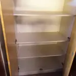 LOTE 258 - 01 ARMÁRIO 02 PORTAS. (NO ESTADO) ATENÇÃO! FAZER A VISITAÇÃO ANTES DE ARREMATAR, NÃO SABEMOS SE FUNCIONA. LEILÃO NÃO TEM GARANTIA E NEM DEVOLUÇÃO, SUJEITO A POSSÍVEIS AVARIAS VISÍVEIS/OCULTAS E/OU AUSÊNCIA DE COMPONENTES.