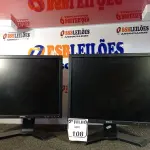 LOTE 108 - 02 MONITORES 19’’ COM BASE GIRATÓRIA MARCA DELL. (NO ESTADO) ATENÇÃO! FAZER A VISITAÇÃO ANTES DE ARREMATAR, NÃO SABEMOS SE FUNCIONA. LEILÃO NÃO TEM GARANTIA E NEM DEVOLUÇÃO, SUJEITO A POSSÍVEIS AVARIAS VISÍVEIS/OCULTAS E/OU AUSÊNCIA DE COMPONENTES.