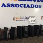 LOTE 029 - 08 APARELHOS CELULARES MARCA POSITIVO. (NO ESTADO) ATENÇÃO! FAZER A VISITAÇÃO ANTES DE ARREMATAR, NÃO SABEMOS SE FUNCIONA. LEILÃO NÃO TEM GARANTIA E NEM DEVOLUÇÃO, SUJEITO A POSSÍVEIS AVARIAS VISÍVEIS/OCULTAS E/OU AUSÊNCIA DE COMPONENTES.