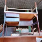 LOTE 305 - 05 MESAS DIVERSAS. (NO ESTADO) ATENÇÃO! FAZER A VISITAÇÃO ANTES DE ARREMATAR, NÃO SABEMOS SE FUNCIONA. LEILÃO NÃO TEM GARANTIA E NEM DEVOLUÇÃO, SUJEITO A POSSÍVEIS AVARIAS VISÍVEIS/OCULTAS E/OU AUSÊNCIA DE COMPONENTES.