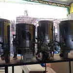LOTE 046 - 04 CAFETEIRAS EM INOX. (NO ESTADO) ATENÇÃO! FAZER A VISITAÇÃO ANTES DE ARREMATAR, NÃO SABEMOS SE FUNCIONA. LEILÃO NÃO TEM GARANTIA E NEM DEVOLUÇÃO, SUJEITO A POSSÍVEIS AVARIAS VISÍVEIS/OCULTAS E/OU AUSÊNCIA DE COMPONENTES.