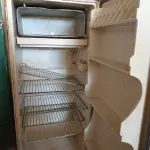 LOTE 227 - 01 FREEZER VERTICAL FE18 MARCA ELETROLUX COM AVARIAS. (NO ESTADO) ATENÇÃO! FAZER A VISITAÇÃO ANTES DE ARREMATAR, NÃO SABEMOS SE FUNCIONA. LEILÃO NÃO TEM GARANTIA E NEM DEVOLUÇÃO, SUJEITO A POSSÍVEIS AVARIAS VISÍVEIS/OCULTAS E/OU AUSÊNCIA DE COMPONENTES.