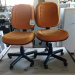 LOTE 240 - 04 CADEIRAS DE ESCRITÓRIO PES GIRATÓRIOS MARCA FLEGMA. (NO ESTADO) ATENÇÃO! FAZER A VISITAÇÃO ANTES DE ARREMATAR, NÃO SABEMOS SE FUNCIONA. LEILÃO NÃO TEM GARANTIA E NEM DEVOLUÇÃO, SUJEITO A POSSÍVEIS AVARIAS VISÍVEIS/OCULTAS E/OU AUSÊNCIA DE COMPONENTES.