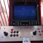LOTE 298 - 01 MÁQUINA DE JOGOS FLIPERAMA. (NO ESTADO) ATENÇÃO! FAZER A VISITAÇÃO ANTES DE ARREMATAR, NÃO SABEMOS SE FUNCIONA. LEILÃO NÃO TEM GARANTIA E NEM DEVOLUÇÃO, SUJEITO A POSSÍVEIS AVARIAS VISÍVEIS/OCULTAS E/OU AUSÊNCIA DE COMPONENTES.