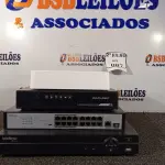LOTE 087 - 03 DVR E 01 SWITCH 16 PORTAS. (NO ESTADO) ATENÇÃO! FAZER A VISITAÇÃO ANTES DE ARREMATAR, NÃO SABEMOS SE FUNCIONA. LEILÃO NÃO TEM GARANTIA E NEM DEVOLUÇÃO, SUJEITO A POSSÍVEIS AVARIAS VISÍVEIS/OCULTAS E/OU AUSÊNCIA DE COMPONENTES.