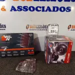 LOTE 041 - 01 FILTRO DE AR PARA MOTO, 01 PAR DE AUTO FALANTES E 01 PASTILHA DE FREIO PARA TAIGER 800. (NO ESTADO) ATENÇÃO! FAZER A VISITAÇÃO ANTES DE ARREMATAR, NÃO SABEMOS SE FUNCIONA. LEILÃO NÃO TEM GARANTIA E NEM DEVOLUÇÃO, SUJEITO A POSSÍVEIS AVARIAS VISÍVEIS/OCULTAS E/OU AUSÊNCIA DE COMPONENTES.