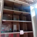 LOTE 304 - 01 ESTANTE DE AÇO COM 07 PRATELEIRAS. (NO ESTADO) ATENÇÃO! FAZER A VISITAÇÃO ANTES DE ARREMATAR, NÃO SABEMOS SE FUNCIONA. LEILÃO NÃO TEM GARANTIA E NEM DEVOLUÇÃO, SUJEITO A POSSÍVEIS AVARIAS VISÍVEIS/OCULTAS E/OU AUSÊNCIA DE COMPONENTES.