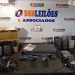 LOTE 093 - 03 SWITCHES, 02 ANTENAS DIGITAL PHILIPS, 01 CAIXA COM 12 HEADSATS, 01 BASE DE LIQUIDIFICADOR E VÁRIAS CAIXINHAS DE SOM. (NO ESTADO) ATENÇÃO! FAZER A VISITAÇÃO ANTES DE ARREMATAR, NÃO SABEMOS SE FUNCIONA. LEILÃO NÃO TEM GARANTIA E NEM DEVOLUÇÃO, SUJEITO A POSSÍVEIS AVARIAS VISÍVEIS/OCULTAS E/OU AUSÊNCIA DE COMPONENTES.