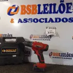LOTE 109 - 01 PARAFUSADEIRA MARCA SCHUZ COM BATERIA. (NO ESTADO) ATENÇÃO! FAZER A VISITAÇÃO ANTES DE ARREMATAR, NÃO SABEMOS SE FUNCIONA. LEILÃO NÃO TEM GARANTIA E NEM DEVOLUÇÃO, SUJEITO A POSSÍVEIS AVARIAS VISÍVEIS/OCULTAS E/OU AUSÊNCIA DE COMPONENTES.