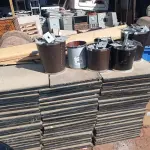 LOTE 309 - 01 LOTE COM VÁRIOS TABLADOS E FERRAGENS.  (NO ESTADO) ATENÇÃO! FAZER A VISITAÇÃO ANTES DE ARREMATAR, NÃO SABEMOS SE FUNCIONA. LEILÃO NÃO TEM GARANTIA E NEM DEVOLUÇÃO, SUJEITO A POSSÍVEIS AVARIAS VISÍVEIS/OCULTAS E/OU AUSÊNCIA DE COMPONENTES.