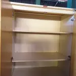 LOTE 258 - 01 ARMÁRIO 02 PORTAS. (NO ESTADO) ATENÇÃO! FAZER A VISITAÇÃO ANTES DE ARREMATAR, NÃO SABEMOS SE FUNCIONA. LEILÃO NÃO TEM GARANTIA E NEM DEVOLUÇÃO, SUJEITO A POSSÍVEIS AVARIAS VISÍVEIS/OCULTAS E/OU AUSÊNCIA DE COMPONENTES.