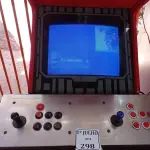 LOTE 298 - 01 MÁQUINA DE JOGOS FLIPERAMA. (NO ESTADO) ATENÇÃO! FAZER A VISITAÇÃO ANTES DE ARREMATAR, NÃO SABEMOS SE FUNCIONA. LEILÃO NÃO TEM GARANTIA E NEM DEVOLUÇÃO, SUJEITO A POSSÍVEIS AVARIAS VISÍVEIS/OCULTAS E/OU AUSÊNCIA DE COMPONENTES.