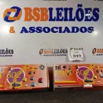 LOTE 049 - 02 MICROFONES DE MESA PROFISSIONAL MMF 302. (NO ESTADO) ATENÇÃO! FAZER A VISITAÇÃO ANTES DE ARREMATAR, NÃO SABEMOS SE FUNCIONA. LEILÃO NÃO TEM GARANTIA E NEM DEVOLUÇÃO, SUJEITO A POSSÍVEIS AVARIAS VISÍVEIS/OCULTAS E/OU AUSÊNCIA DE COMPONENTES.