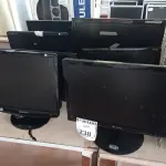 LOTE 238 - 08 MONITORES. (NO ESTADO) ATENÇÃO! FAZER A VISITAÇÃO ANTES DE ARREMATAR, NÃO SABEMOS SE FUNCIONA. LEILÃO NÃO TEM GARANTIA E NEM DEVOLUÇÃO, SUJEITO A POSSÍVEIS AVARIAS VISÍVEIS/OCULTAS E/OU AUSÊNCIA DE COMPONENTES.