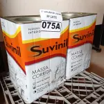 LOTE 075 - 02 LATAS DE MASSA CORRIDA PARA PAREDES INTERIOR CONTENDO 28KG CADA MARCA SUVINIL. (NO ESTADO) ATENÇÃO! FAZER A VISITAÇÃO ANTES DE ARREMATAR, NÃO SABEMOS SE FUNCIONA. LEILÃO NÃO TEM GARANTIA E NEM DEVOLUÇÃO, SUJEITO A POSSÍVEIS AVARIAS VISÍVEIS/OCULTAS E/OU AUSÊNCIA DE COMPONENTES.