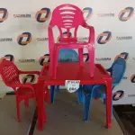 LOTE 086 - 01 MESA DE PLÁSTICO COM 04 CADEIRAS INFANTIL. (NO ESTADO) ATENÇÃO! FAZER A VISITAÇÃO ANTES DE ARREMATAR, NÃO SABEMOS SE FUNCIONA. LEILÃO NÃO TEM GARANTIA E NEM DEVOLUÇÃO, SUJEITO A POSSÍVEIS AVARIAS VISÍVEIS/OCULTAS E/OU AUSÊNCIA DE COMPONENTES.