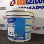 LOTE 062 - 01 BALDE DE MASSA ACRÍLICA INTERIOR STARVINIL DE 25 KG. (NO ESTADO) ATENÇÃO! FAZER A VISITAÇÃO ANTES DE ARREMATAR, NÃO SABEMOS SE FUNCIONA. LEILÃO NÃO TEM GARANTIA E NEM DEVOLUÇÃO, SUJEITO A POSSÍVEIS AVARIAS VISÍVEIS/OCULTAS E/OU AUSÊNCIA DE COMPONENTES.