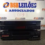 LOTE 079 - 01 DISC PLAYER CDC-585 YAMAHA E 01 APARELHO DE VIDEO CASSETE HR-S7100U JVC. (NO ESTADO) ATENÇÃO! FAZER A VISITAÇÃO ANTES DE ARREMATAR, NÃO SABEMOS SE FUNCIONA. LEILÃO NÃO TEM GARANTIA E NEM DEVOLUÇÃO, SUJEITO A POSSÍVEIS AVARIAS VISÍVEIS/OCULTAS E/OU AUSÊNCIA DE COMPONENTES.