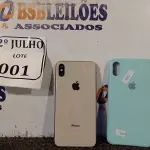 LOTE 001 - 01 IPHONE XS MAX 64GB SEM CARREGADOR. (NO ESTADO) ATENÇÃO! FAZER A VISITAÇÃO ANTES DE ARREMATAR, NÃO SABEMOS SE FUNCIONA. LEILÃO NÃO TEM GARANTIA E NEM DEVOLUÇÃO, SUJEITO A POSSÍVEIS AVARIAS VISÍVEIS/OCULTAS E/OU AUSÊNCIA DE COMPONENTES.