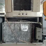 LOTE 239 - 02 SUCATAS DE CONDICIONADORA DE AR. (NO ESTADO) ATENÇÃO! FAZER A VISITAÇÃO ANTES DE ARREMATAR, NÃO SABEMOS SE FUNCIONA. LEILÃO NÃO TEM GARANTIA E NEM DEVOLUÇÃO, SUJEITO A POSSÍVEIS AVARIAS VISÍVEIS/OCULTAS E/OU AUSÊNCIA DE COMPONENTES.