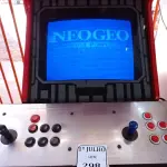 LOTE 298 - 01 MÁQUINA DE JOGOS FLIPERAMA. (NO ESTADO) ATENÇÃO! FAZER A VISITAÇÃO ANTES DE ARREMATAR, NÃO SABEMOS SE FUNCIONA. LEILÃO NÃO TEM GARANTIA E NEM DEVOLUÇÃO, SUJEITO A POSSÍVEIS AVARIAS VISÍVEIS/OCULTAS E/OU AUSÊNCIA DE COMPONENTES.