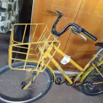 LOTE 256 - 01 BICICLETA CARGUEIRA NA COR AMARELA. (NO ESTADO) ATENÇÃO! FAZER A VISITAÇÃO ANTES DE ARREMATAR, NÃO SABEMOS SE FUNCIONA. LEILÃO NÃO TEM GARANTIA E NEM DEVOLUÇÃO, SUJEITO A POSSÍVEIS AVARIAS VISÍVEIS/OCULTAS E/OU AUSÊNCIA DE COMPONENTES.