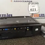 LOTE 021 - 01 PROJETOR MULTIMIDIA MARCA DELL COM CONTROLE 387 HORAS DE USO SEM CABO DE FORÇA 220V. (NO ESTADO) ATENÇÃO! FAZER A VISITAÇÃO ANTES DE ARREMATAR, NÃO SABEMOS SE FUNCIONA. LEILÃO NÃO TEM GARANTIA E NEM DEVOLUÇÃO, SUJEITO A POSSÍVEIS AVARIAS VISÍVEIS/OCULTAS E/OU AUSÊNCIA DE COMPONENTES.