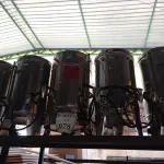 LOTE 078 - 05 CAFETEIRAS INDUSTRIAL EM INOX. (NO ESTADO) ATENÇÃO! FAZER A VISITAÇÃO ANTES DE ARREMATAR, NÃO SABEMOS SE FUNCIONA. LEILÃO NÃO TEM GARANTIA E NEM DEVOLUÇÃO, SUJEITO A POSSÍVEIS AVARIAS VISÍVEIS/OCULTAS E/OU AUSÊNCIA DE COMPONENTES.