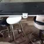 LOTE 286 - 01 MACA E 04 BANQUETAS. (NO ESTADO) ATENÇÃO! FAZER A VISITAÇÃO ANTES DE ARREMATAR, NÃO SABEMOS SE FUNCIONA. LEILÃO NÃO TEM GARANTIA E NEM DEVOLUÇÃO, SUJEITO A POSSÍVEIS AVARIAS VISÍVEIS/OCULTAS E/OU AUSÊNCIA DE COMPONENTES.