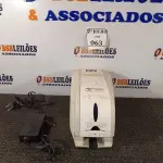 LOTE 063 - 01 IMPRESSORA DE CARTÃO SMART-30S 24V, 2.0  LIGANDO. (NO ESTADO) ATENÇÃO! FAZER A VISITAÇÃO ANTES DE ARREMATAR, NÃO SABEMOS SE FUNCIONA. LEILÃO NÃO TEM GARANTIA E NEM DEVOLUÇÃO, SUJEITO A POSSÍVEIS AVARIAS VISÍVEIS/OCULTAS E/OU AUSÊNCIA DE COMPONENTES.