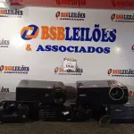 LOTE 068 - 05 PROJETORES MARCAS E MODELOS DIVERSOS COM AVARIAS.  (NO ESTADO) ATENÇÃO! FAZER A VISITAÇÃO ANTES DE ARREMATAR, NÃO SABEMOS SE FUNCIONA. LEILÃO NÃO TEM GARANTIA E NEM DEVOLUÇÃO, SUJEITO A POSSÍVEIS AVARIAS VISÍVEIS/OCULTAS E/OU AUSÊNCIA DE COMPONENTES.