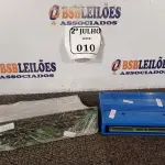 LOTE 010 - 01 CARTUCHO NEO MVS COM PLACA JAMMA. (NO ESTADO) ATENÇÃO! FAZER A VISITAÇÃO ANTES DE ARREMATAR, NÃO SABEMOS SE FUNCIONA. LEILÃO NÃO TEM GARANTIA E NEM DEVOLUÇÃO, SUJEITO A POSSÍVEIS AVARIAS VISÍVEIS/OCULTAS E/OU AUSÊNCIA DE COMPONENTES.