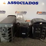 LOTE 235 - 02 ESTABILIZADORES E 01 NOBREAK (NO ESTADO) ATENÇÃO! FAZER A VISITAÇÃO ANTES DE ARREMATAR, NÃO SABEMOS SE FUNCIONA. LEILÃO NÃO TEM GARANTIA E NEM DEVOLUÇÃO, SUJEITO A POSSÍVEIS AVARIAS VISÍVEIS/OCULTAS E/OU AUSÊNCIA DE COMPONENTES.