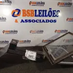 LOTE 305 - 01 TELEPROMPTER (NO ESTADO) ATENÇÃO! FAZER A VISITAÇÃO ANTES DE ARREMATAR, NÃO SABEMOS SE FUNCIONA. LEILÃO NÃO TEM GARANTIA E NEM DEVOLUÇÃO, SUJEITO A POSSÍVEIS AVARIAS VISÍVEIS/OCULTAS E/OU AUSÊNCIA DE COMPONENTES.