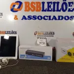 LOTE 373 - 01 IPAD 32GB  SERIE DMPHHUPEDVD2 MODELO A1416 ,01 VÍDEOS ÁUDIO SPLITTER E 01 PROJETOR DE LED (NO ESTADO) ATENÇÃO! FAZER A VISITAÇÃO ANTES DE ARREMATAR, NÃO SABEMOS SE FUNCIONA. LEILÃO NÃO TEM GARANTIA E NEM DEVOLUÇÃO, SUJEITO A POSSÍVEIS AVARIAS VISÍVEIS/OCULTAS E/OU AUSÊNCIA DE COMPONENTES.