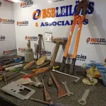 LOTE 249 - 01 CAIXA COM FERRAMENTAS DIVERSAS (NO ESTADO) ATENÇÃO! FAZER A VISITAÇÃO ANTES DE ARREMATAR, NÃO SABEMOS SE FUNCIONA. LEILÃO NÃO TEM GARANTIA E NEM DEVOLUÇÃO, SUJEITO A POSSÍVEIS AVARIAS VISÍVEIS/OCULTAS E/OU AUSÊNCIA DE COMPONENTES.
