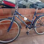 LOTE 410 - 01 BICICLETA CALOI ARO 26 AZUL (NO ESTADO) ATENÇÃO! FAZER A VISITAÇÃO ANTES DE ARREMATAR, NÃO SABEMOS SE FUNCIONA. LEILÃO NÃO TEM GARANTIA E NEM DEVOLUÇÃO, SUJEITO A POSSÍVEIS AVARIAS VISÍVEIS/OCULTAS E/OU AUSÊNCIA DE COMPONENTES.