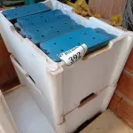 LOTE 323 - 02 CAIXAS COM GELO REUTILIZÁVEL (NO ESTADO) ATENÇÃO! FAZER A VISITAÇÃO ANTES DE ARREMATAR, NÃO SABEMOS SE FUNCIONA. LEILÃO NÃO TEM GARANTIA E NEM DEVOLUÇÃO, SUJEITO A POSSÍVEIS AVARIAS VISÍVEIS/OCULTAS E/OU AUSÊNCIA DE COMPONENTES.
