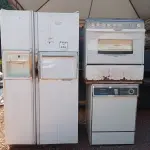 LOTE 214 - 01 GELADEIRA, 01FOGÃO ,01 LAVA-LOUÇA PARA RETIRADA DE PEÇAS (NO ESTADO) ATENÇÃO! FAZER A VISITAÇÃO ANTES DE ARREMATAR, NÃO SABEMOS SE FUNCIONA. LEILÃO NÃO TEM GARANTIA E NEM DEVOLUÇÃO, SUJEITO A POSSÍVEIS AVARIAS VISÍVEIS/OCULTAS E/OU AUSÊNCIA DE COMPONENTES.