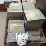 LOTE 179 - 01 CAIXA COM DRIVE CD-ROM (NO ESTADO) ATENÇÃO! FAZER A VISITAÇÃO ANTES DE ARREMATAR, NÃO SABEMOS SE FUNCIONA. LEILÃO NÃO TEM GARANTIA E NEM DEVOLUÇÃO, SUJEITO A POSSÍVEIS AVARIAS VISÍVEIS/OCULTAS E/OU AUSÊNCIA DE COMPONENTES.