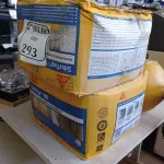 LOTE 293 - 02 CAIXAS COM REVESTIMENTO IMPERMEABILIZANTE SEMIFLEXÍVEL SIKA TOP -100 (NO ESTADO) ATENÇÃO! FAZER A VISITAÇÃO ANTES DE ARREMATAR, NÃO SABEMOS SE FUNCIONA. LEILÃO NÃO TEM GARANTIA E NEM DEVOLUÇÃO, SUJEITO A POSSÍVEIS AVARIAS VISÍVEIS/OCULTAS E/OU AUSÊNCIA DE COMPONENTES.