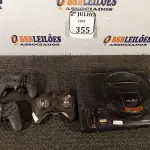 LOTE 355 - 01 MEGA DRIVE E 03 CONTROLES (NO ESTADO) ATENÇÃO! FAZER A VISITAÇÃO ANTES DE ARREMATAR, NÃO SABEMOS SE FUNCIONA. LEILÃO NÃO TEM GARANTIA E NEM DEVOLUÇÃO, SUJEITO A POSSÍVEIS AVARIAS VISÍVEIS/OCULTAS E/OU AUSÊNCIA DE COMPONENTES.