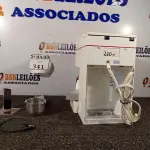 LOTE 341 - 01 CAFETEIRA EXPRESSO E 01 RELÓGIO FITBIT (NO ESTADO) ATENÇÃO! FAZER A VISITAÇÃO ANTES DE ARREMATAR, NÃO SABEMOS SE FUNCIONA. LEILÃO NÃO TEM GARANTIA E NEM DEVOLUÇÃO, SUJEITO A POSSÍVEIS AVARIAS VISÍVEIS/OCULTAS E/OU AUSÊNCIA DE COMPONENTES.